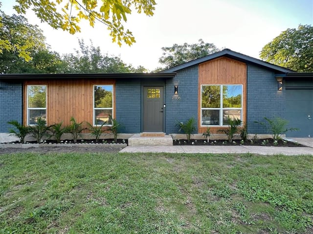 7106 Sir Gawain Dr