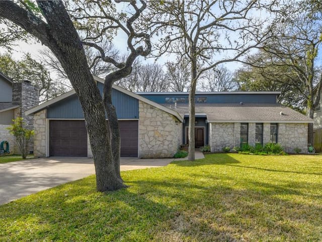 7107 Carlwood Dr
