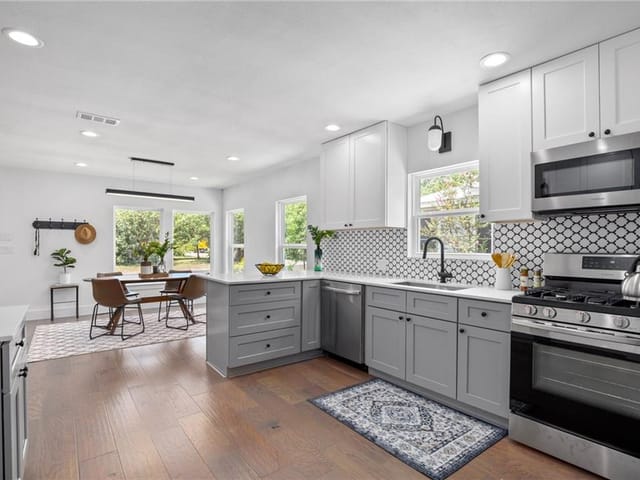 7107 Grover Ave Unit #1