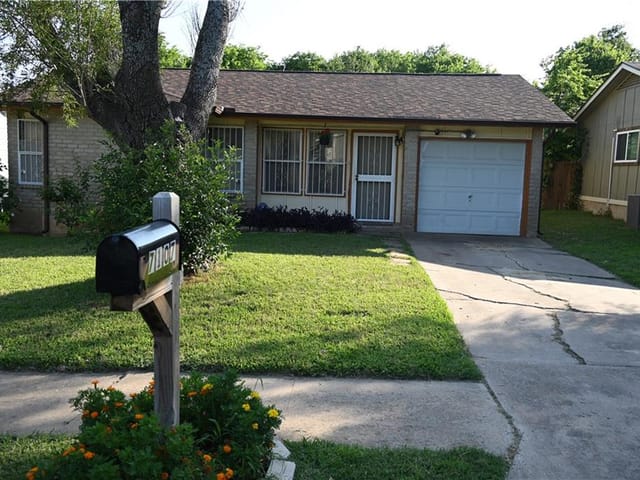7107 Townsborough Dr