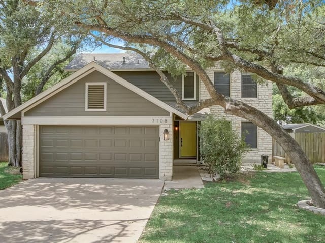 7108 Dallas Dr