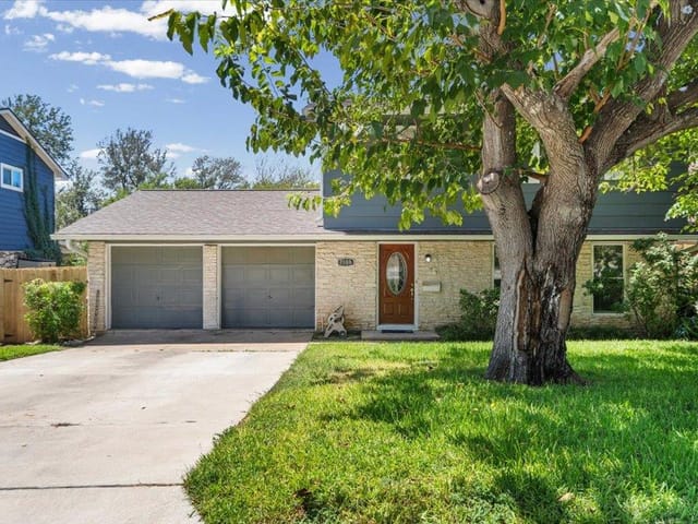 View 7108 Meadowood DR 7108 Meadowood DR, photo 1 of 6, Austin, TX