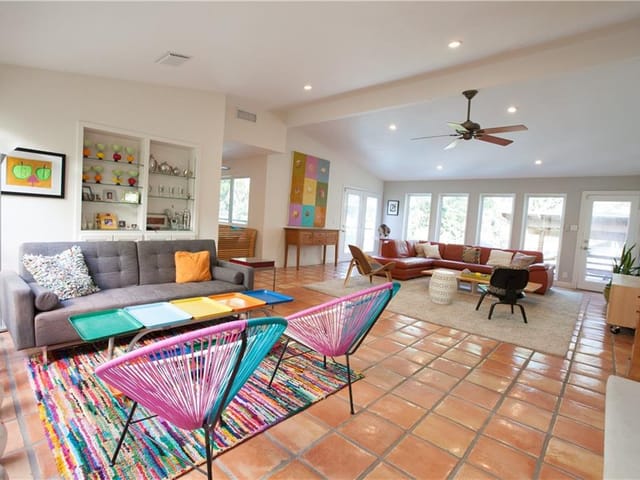 7109 Mesa Dr