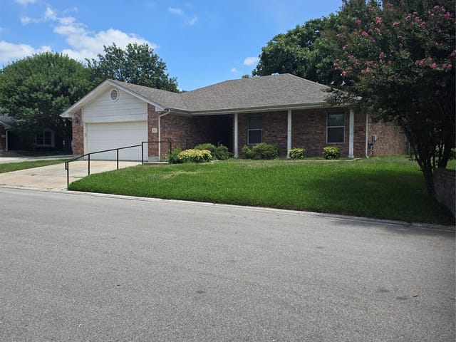 711 Beachwood RD