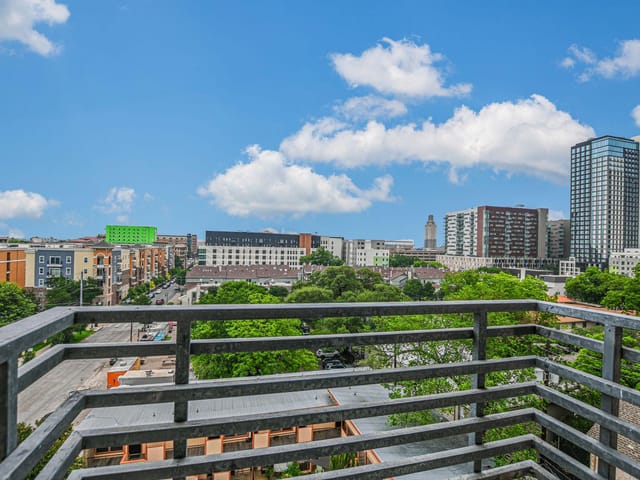 711 W 26th St Unit #702