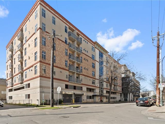 711 W 26th St Unit #706