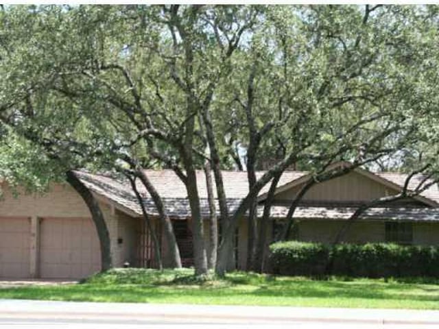 7111 Mesa Dr