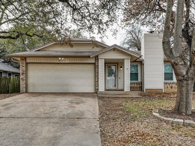 7113 Dallas DR