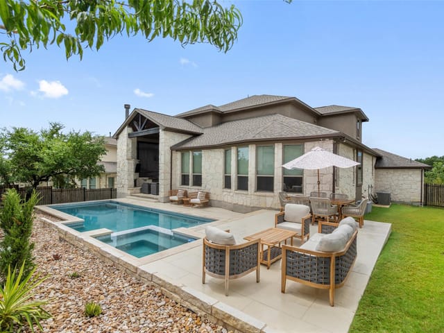 7116 Vicenza DR