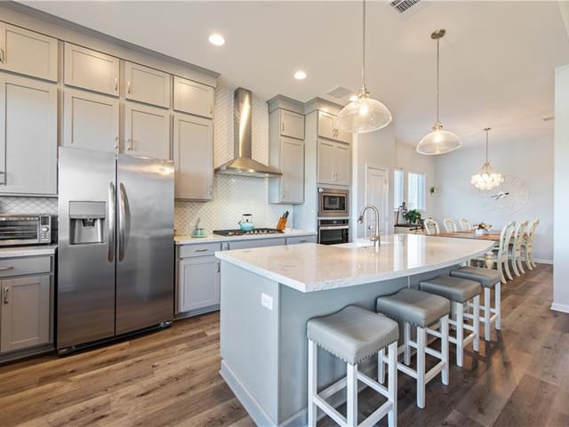 7117 Jument DR