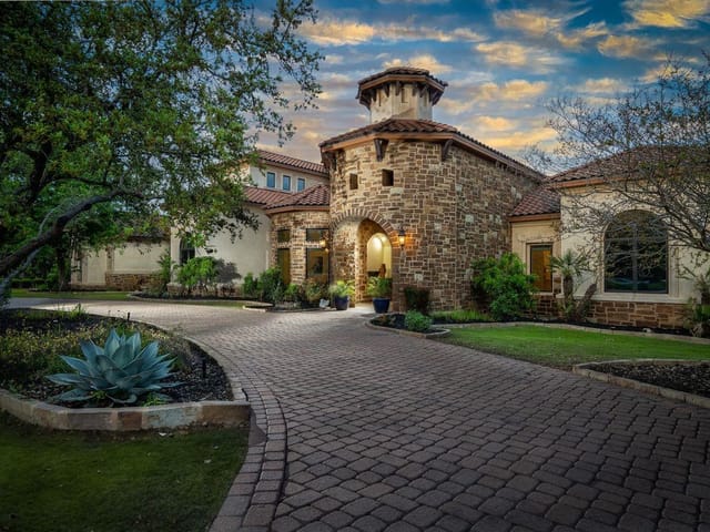 712 Brandon Way