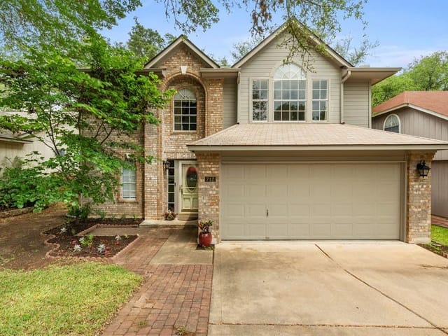 712 Shiny Rock Dr