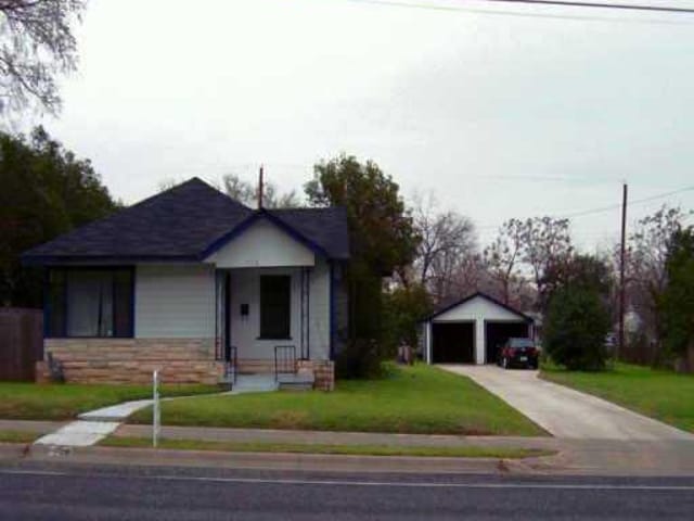 712 W MARY St