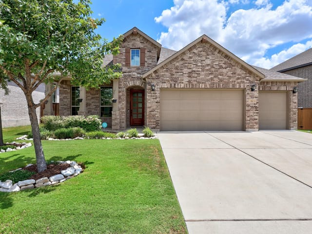 712 Whitetail DR