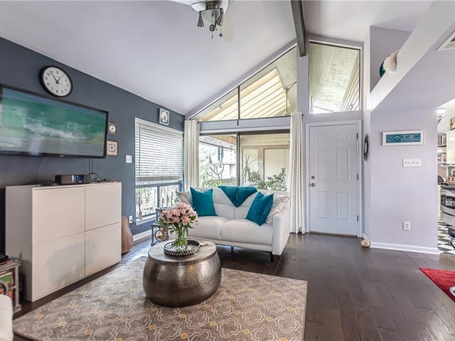 7122 Wood Hollow Dr Unit #103