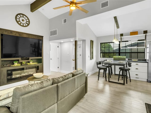 7122 Wood Hollow DR Unit #8