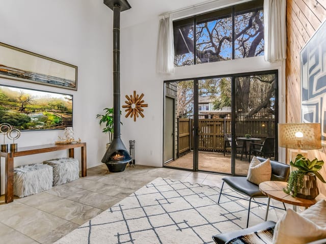 7122 Wood Hollow Dr Unit #9