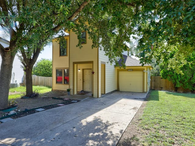 7136 Walkup Ln