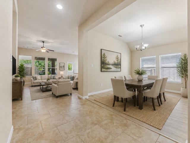 714 Edwards Walk DR