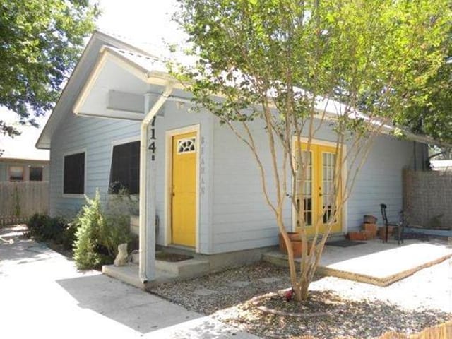 714 Harris Ave Unit #B