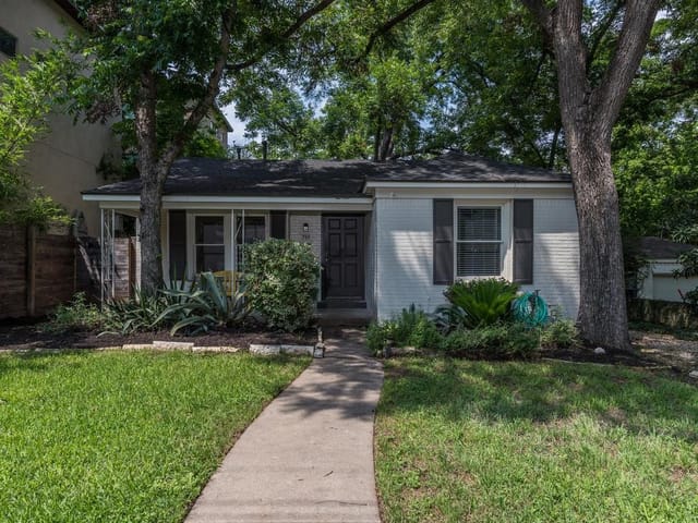 714 Post Oak St