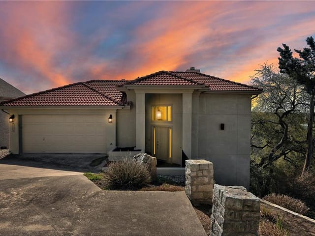 7149 Las Ventanas DR