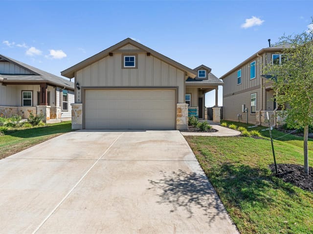 715 Papaya DR