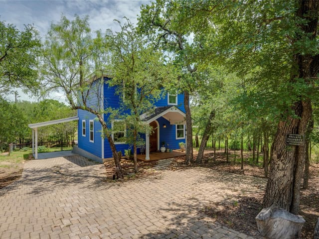 719 Birch LN