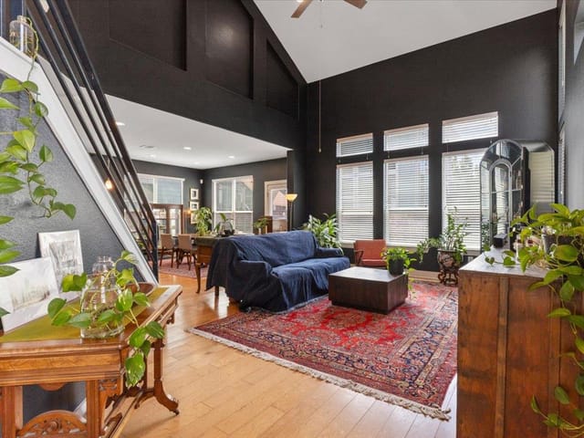 7201 Cordelia CT