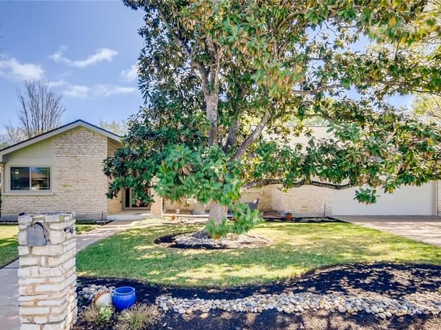 7201 Fence Line Dr