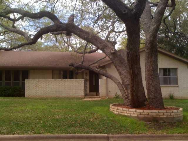 7202 Spurlock Dr