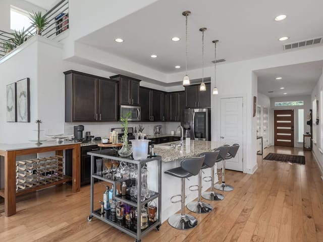 7204 Bertram Ct