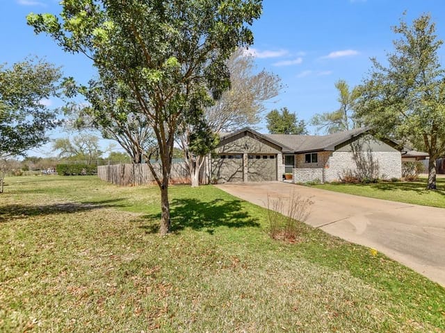 7204 SQUIRREL OAK Cir