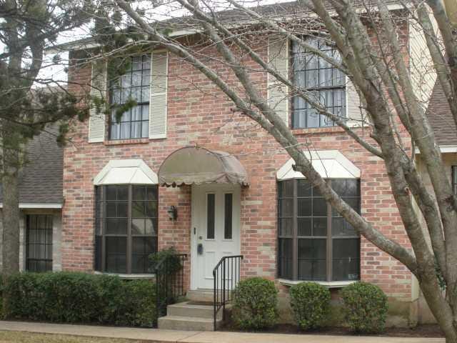 7205 Chimney Cors