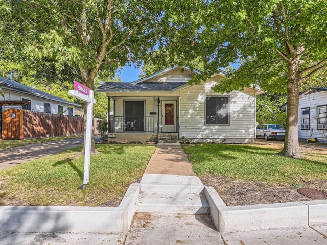 7205 Grover Ave