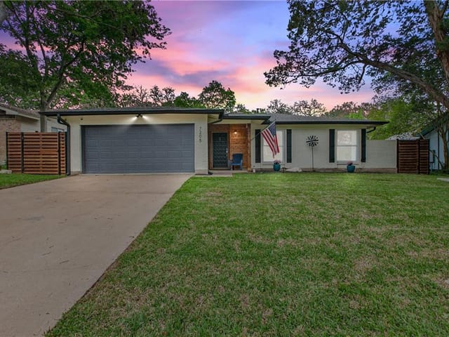 7205 Twisted Oaks Dr