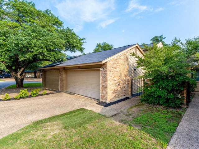 7205 Waldon Dr Unit #215