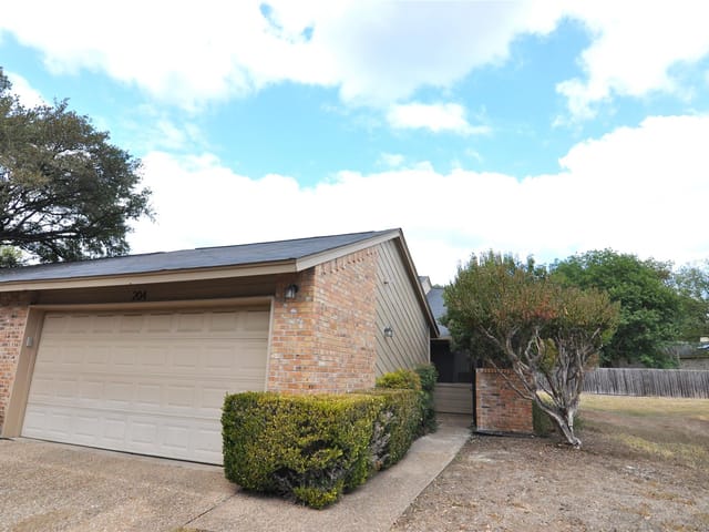 7205 Waldon DR Unit #L204