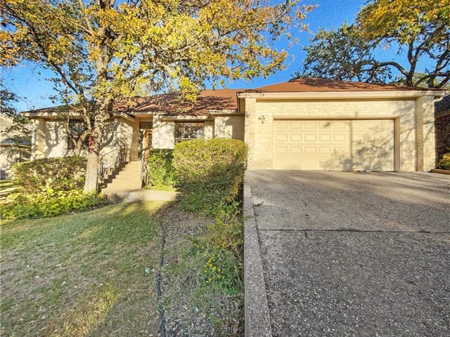 7206 Anaqua Dr