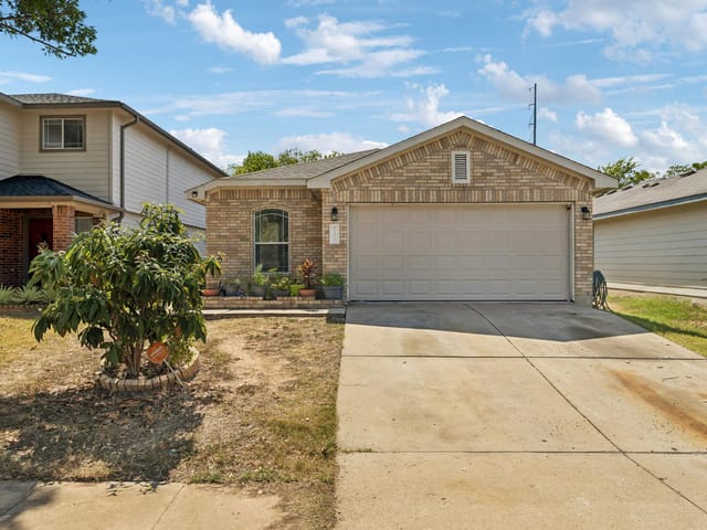 7209 Cayenne LN