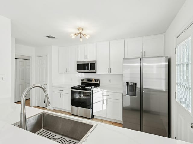 7209 Oak Meadow DR Unit #B