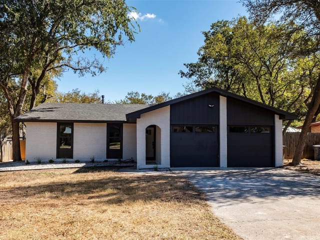 7209 Scenic Oaks Cir