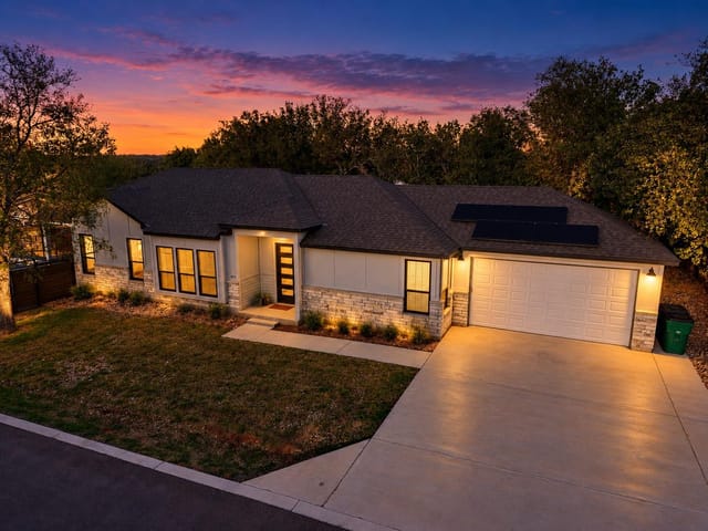 871 Fir LN