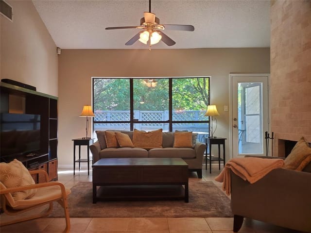 7211 Lakewood Dr Unit #119