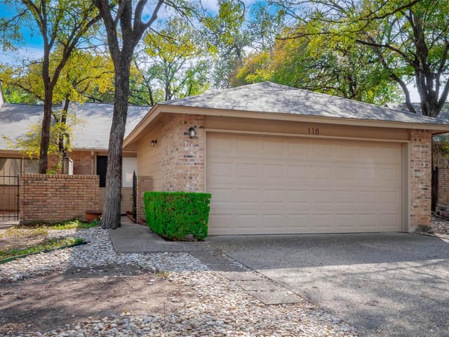 7211 Lakewood Dr Unit #E118