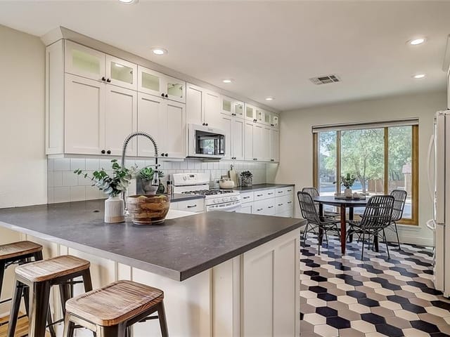 7213 Boniface Ln
