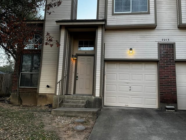 7213 Oak Meadow DR Unit #A