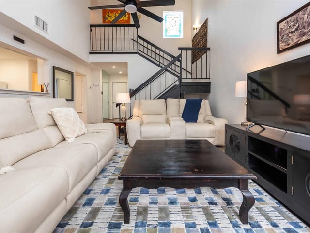 7215 Coronado Cir