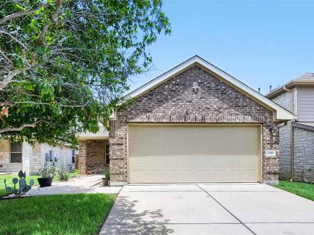 7216 Razors Edge DR