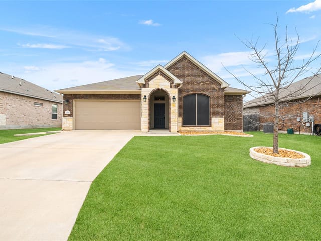 7216 Rosado Dr